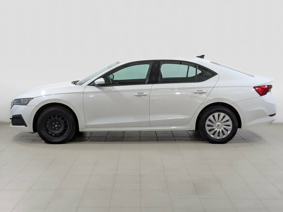 2021 Skoda Octavia IV (A8), белый, 2060000 рублей - вид 7