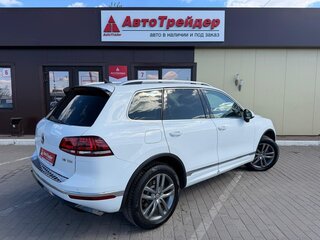 2016 Volkswagen Touareg II Рестайлинг, белый, 2350000 рублей, вид 4