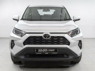 2024 Toyota RAV4 V (XA50), белый, 3620000 рублей, вид 2
