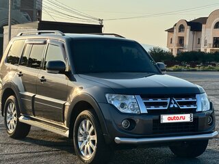 2013 Mitsubishi Pajero IV Рестайлинг 1, серый, 2500000 рублей, вид 1