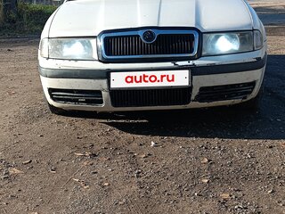 2002 Skoda Octavia I (A4) Рестайлинг, белый, 380000 рублей, вид 1