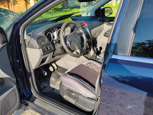 2010 Ford Focus II Рестайлинг, синий, 500000 рублей - вид 9