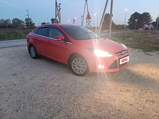 2013 Ford Focus III, красный, 695000 рублей, вид 5