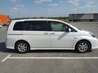 2010 Toyota ISis I Рестайлинг, белый, 1150000 рублей, вид 2