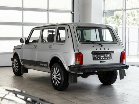 2014 Lada (ВАЗ) 2131 (4x4) 213105 I, серебристый, 500000 рублей, вид 4