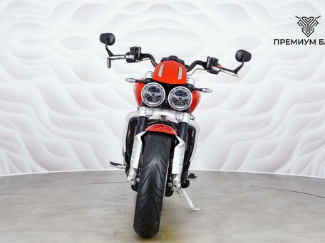 2020 Triumph Rocket III, красный, 2069000 рублей, вид 4