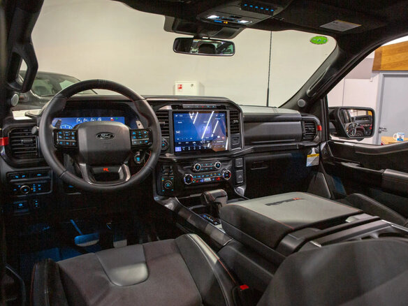 2025 Ford F-150 Raptor XIV Рестайлинг, красный, 18698000 рублей - вид 19