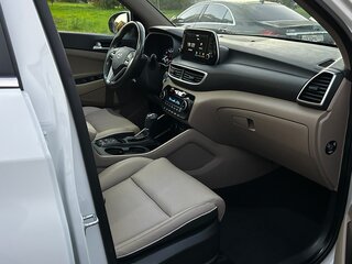 2018 Hyundai Tucson III Рестайлинг, белый, 2100000 рублей, вид 4