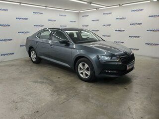 2020 Skoda Superb III Рестайлинг, серый, 2650000 рублей, вид 2
