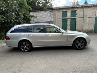 2008 Mercedes-Benz E-Класс 200 III (W211, S211) Рестайлинг, серебристый, 980000 рублей, вид 4