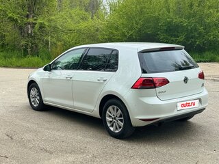 2013 Volkswagen Golf VII, белый, 990000 рублей, вид 4
