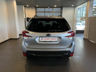 2018 Subaru Forester V, серебристый, 2240000 рублей, вид 4