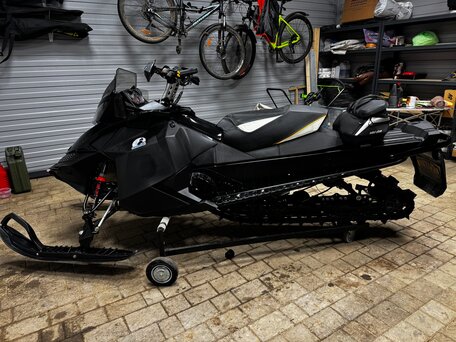 2011 BRP Ski-Doo MXZ Renegade X 800, чёрный, 700000 рублей, вид 2
