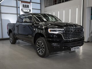 2026 Ram 1500 Crew Cab eTorque V Рестайлинг, чёрный, 12590158 рублей, вид 1