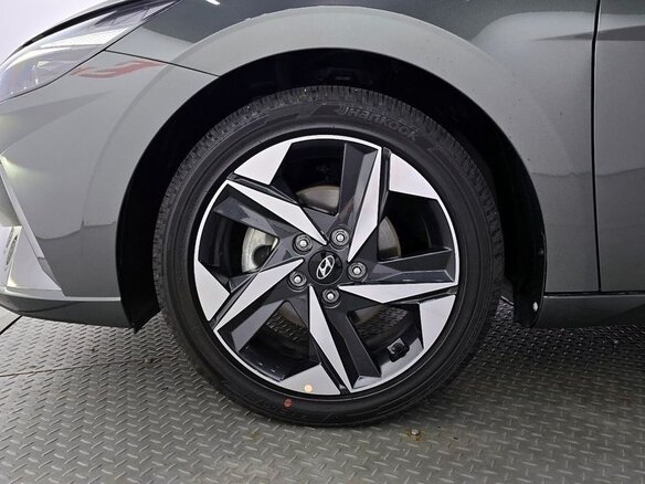 2022 Hyundai Avante VII, чёрный, 1690000 рублей - вид 9