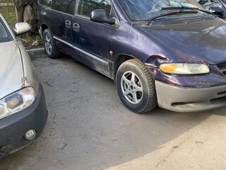 1997 Chrysler Voyager III, синий, 210000 рублей, вид 3
