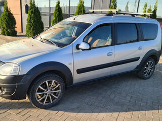 2015 Lada (ВАЗ) Largus Cross I, серебристый, 780000 рублей, вид 3