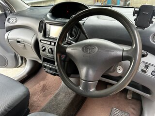 2002 Toyota FunCargo, серый, 470000 рублей, вид 3