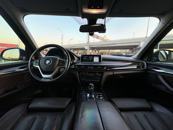 2017 BMW X5 30d III (F15), чёрный, 4500000 рублей - вид 3