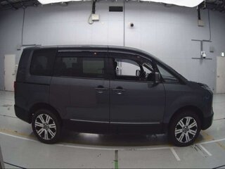 2021 Mitsubishi Delica D:5 I Рестайлинг, серый, 4900000 рублей, вид 1