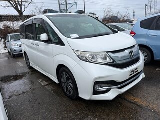 2017 Honda Stepwgn Spada V, белый, 1380000 рублей, вид 2