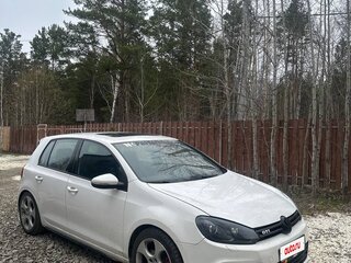 2010 Volkswagen Golf GTI VI, белый, 1349999 рублей, вид 1