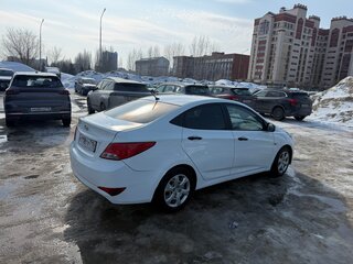 2015 Hyundai Solaris I Рестайлинг, белый, 699000 рублей, вид 5