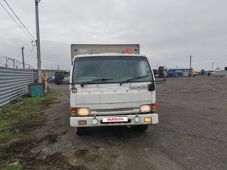 1995 Nissan Condor, белый, 750000 рублей, вид 1