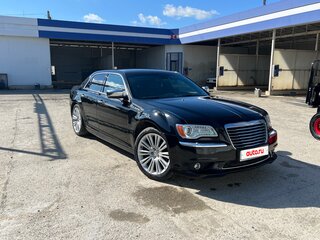2012 Chrysler 300C II, чёрный, 1630000 рублей, вид 3