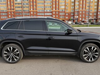 2021 Skoda Kodiaq I, чёрный, 3070000 рублей, вид 3