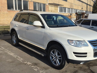 2008 Volkswagen Touareg I Рестайлинг, белый, 1100000 рублей, вид 1
