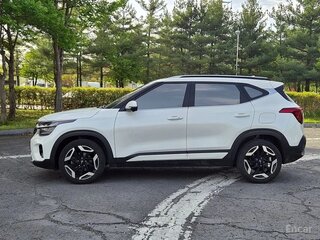 2023 Kia Seltos I Рестайлинг, белый, 1789099 рублей, вид 2