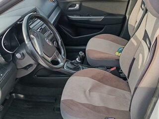 2015 Kia Rio 6-speed III, серебристый, 1050000 рублей, вид 4