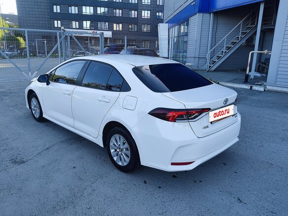 2022 Toyota Corolla XII (E210), белый, 1890000 рублей - вид 8