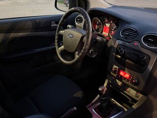 2011 Ford Focus II Рестайлинг, чёрный, 300000 рублей, вид 5