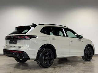 2026 Volkswagen Tiguan L Pro III (China Market), бежевый, 4750000 рублей, вид 5