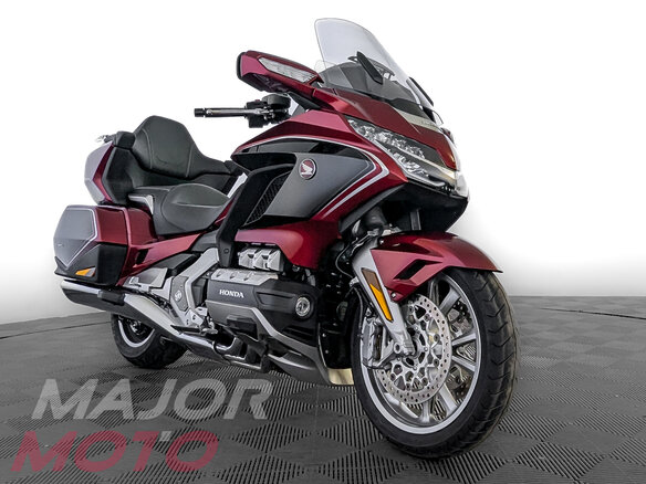 2018 Honda GL 1800 Gold Wing, красный, 2740000 рублей - вид 1