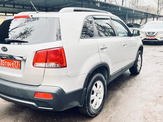 2010 Kia Sorento II, серебристый, 1300000 рублей, вид 4