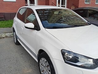 2012 Volkswagen Polo V, белый, 650000 рублей, вид 2