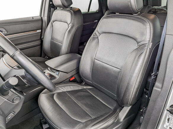 2018 Ford Explorer V Рестайлинг, серебристый, 3595000 рублей - вид 20