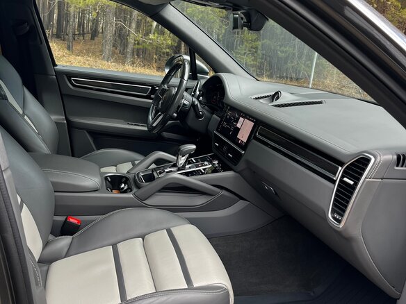 2021 Porsche Cayenne III, серый, 5800000 рублей - вид 22