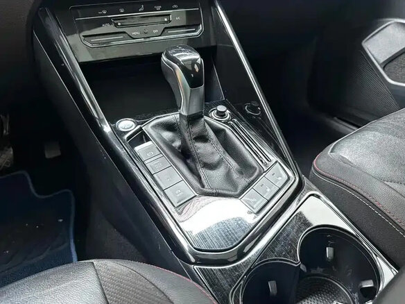 2022 Volkswagen Tayron I, чёрный, 2240000 рублей - вид 22