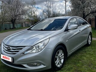 2010 Hyundai Sonata VI (YF), серебристый, 1100000 рублей, вид 1
