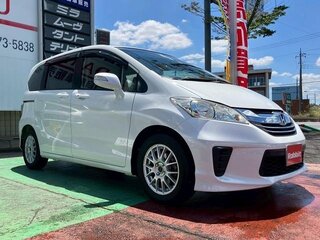 2014 Honda Freed I Рестайлинг 2, белый, 860000 рублей, вид 2
