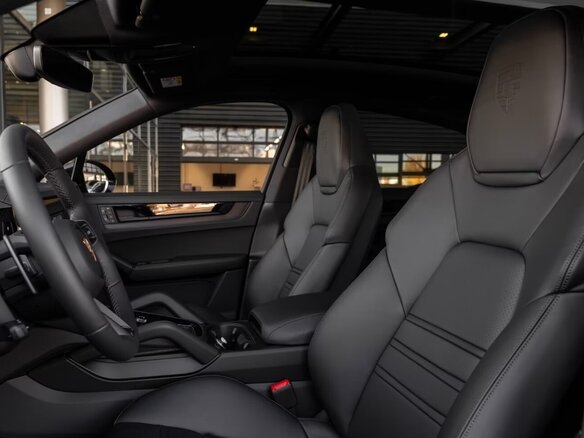 2026 Porsche Cayenne E-Hybrid Coupé III Рестайлинг, чёрный, 14990032 рублей - вид 7
