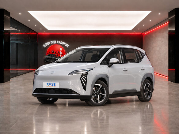 2025 Aion Y Plus 68.2 kWh, серый, 1710000 рублей