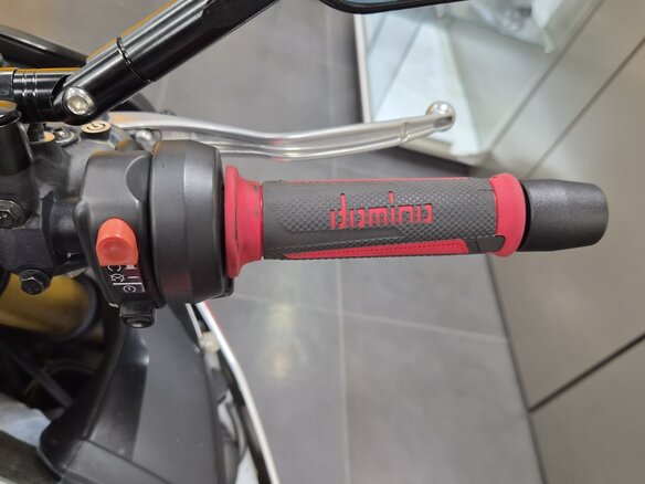 2018 Aprilia Tuono V4, серый, 950000 рублей - вид 11