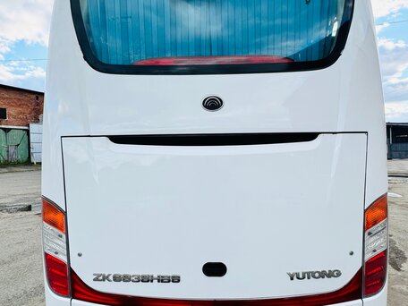 2017 Yutong ZK6938HB9, белый, 5600000 рублей, вид 5