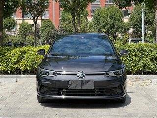 2022 Volkswagen Golf VIII, чёрный, 1587000 рублей, вид 2