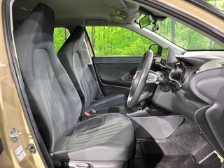 2023 Toyota Yaris Cross I, бежевый, 1430000 рублей, вид 5